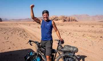 Arabia Saudită - Un inginer german schimbă treptele cu un tur de ciclism „uimitor” din Orientul Mijlociu