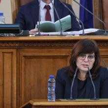 Министр Сербезова прокомментировала возможность отзыва зеленого сертификата на антитела