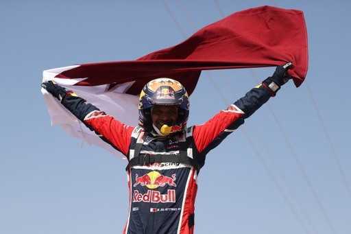 O piloto catariano Nasser al-Attiyah conquista o quarto título do Rally Dakar