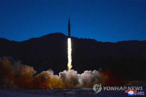 Južna Koreja meni, da je Severna Koreja izstrelila dve balistični raketi