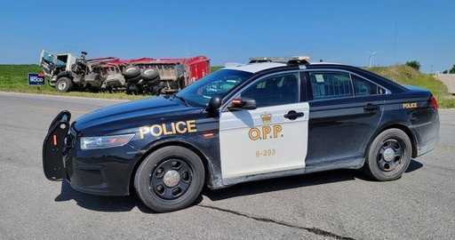 Канада (bbabo.net), - Полиция провинции Онтарио в Перте арестовала мужчину по ряду обвинений, связанных с наркотиками.