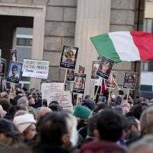 Тысячи людей протестовали в Риме против древностей