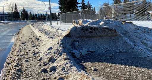 Канада - Город Эдмонтон планирует заполнить 100 километров недостающих тротуаров