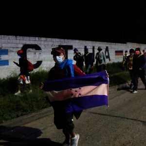 Караван мигрантов из Гондураса остановился в Гватемале