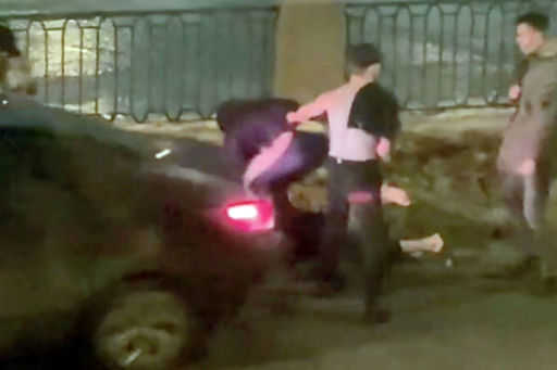 This is a dismantling of St. Petersburg. With half-naked people, a bottle and a collision