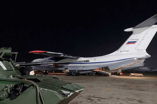 CSTO güçlerinin Rus barış gücü askerleriyle birlikte 18 uçak Kazakistan'dan döndü