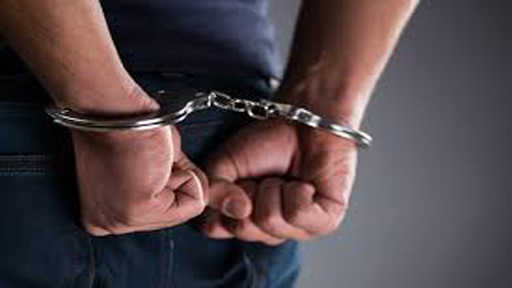 Pakistan - 5 kişi yasadışı silah taşımaktan tutuklandı