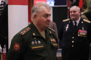 Rusko - Vojenské múzeum v Samare dostalo plukovný odznak husárskeho pluku