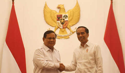 Sekber sostiene il duetto Prabowo-Jokowi in vista delle elezioni presidenziali del 2024 I volontari sostengono...