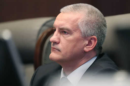 Aksyonov told in which case the institutions in the Crimea will go to martial law