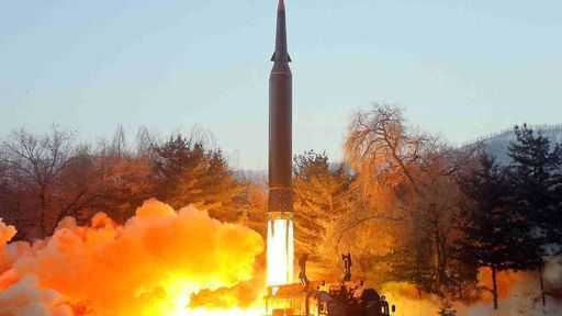 Korea Północna testuje „taktyczne pociski kierowane” w natarciu wojskowym