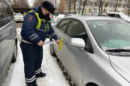 La polizia stradale ha condotto un raid con i dorhenger a Mosca
