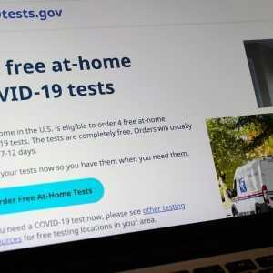 EE. UU. comienza a ofrecer kits de prueba de COVID gratuitos, pero persisten las dudas