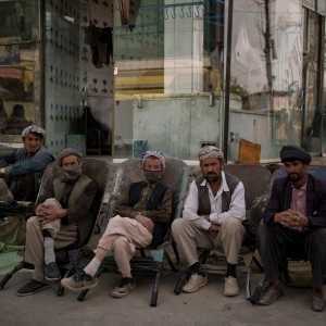 В докладе МОТ говорится, что кризис в Афганистане привел к массовым потерям рабочих мест
