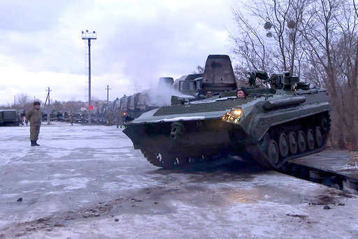 روسيا - وصلت أولى وحدات القوات المسلحة الروسية إلى بيلاروسيا