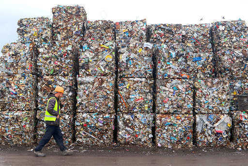 روسيا - ما هي كمية المواد القابلة لإعادة التدوير التي يمكن عزلها عن النفايات المنزلية