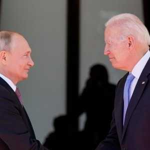 США и союзники обещают единство в отношении России; делать то, что не так ясно