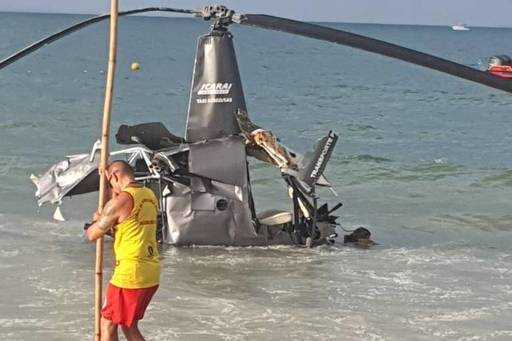 Вертолет упал в море во Флорианополисе, трое ранены