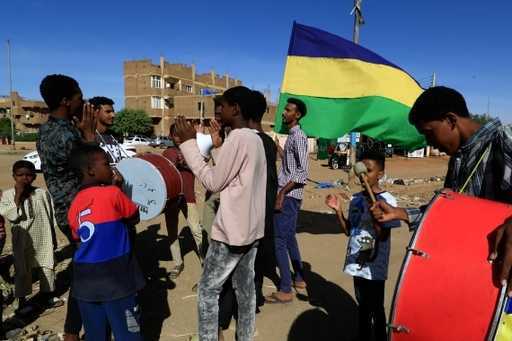 Sudánci oslavujú „deň mučeníkov“ po protestoch proti prevratu