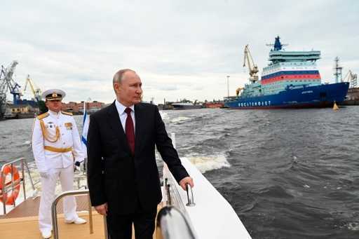 Росія розтягне м’язи за допомогою військово-морських навчань із залученням усіх її флотів