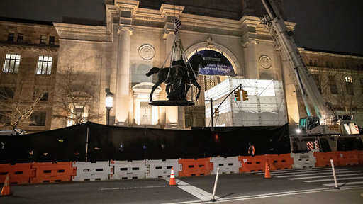 Monumentul lui Roosevelt a fost scos din Muzeul de Istorie Naturală din New York