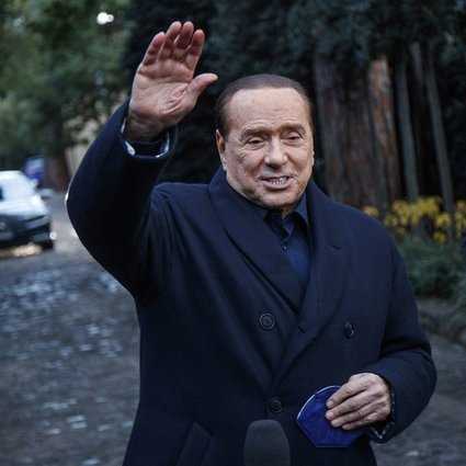 Silvio Berlusconi si ritira dalla corsa presidenziale italiana