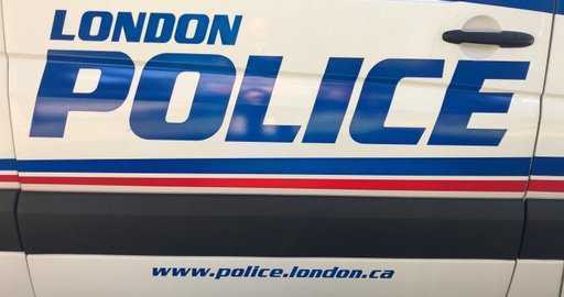 Kanada - 1 mrtev v požaru sumljivega avtomobila: London, Ont. policija