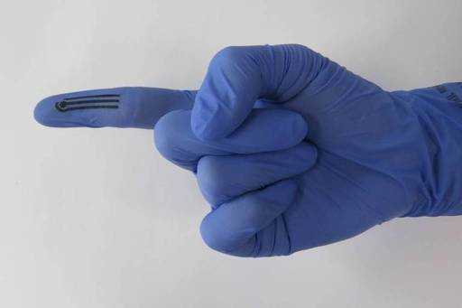 Znanstveniki USP ustvarijo rokavico, ki zazna pesticide v hrani