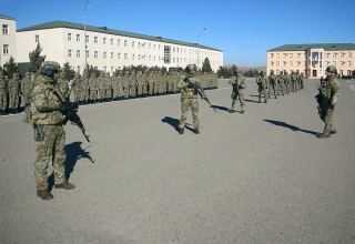 Azerbajdžan - Vojenské výcvikové tábory pokračujú