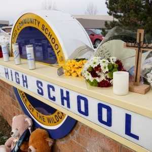 Oxford High School reabre quase 2 meses após tiroteio