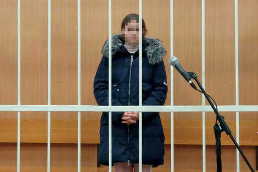Russia - In Omsk, the court arrested a schoolgirl who organized the murder of her family