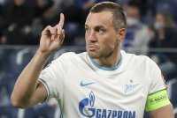 Zenit skrev på ett kontrakt med försvararen Adamov