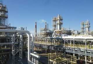 Le raffinerie di petrolio e gas riprendono i lavori in Uzbekistan