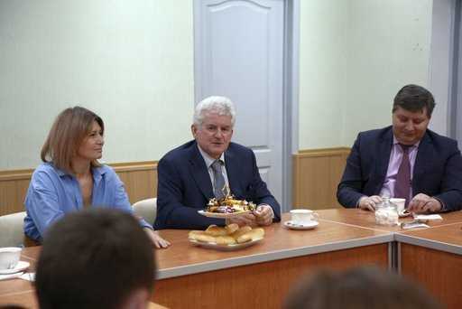 Russia - Novovoronezh College Hosted a Round Table with the NPP Director