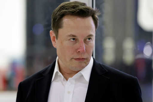 Elon Musk offered student $5,000 to stop tracking his plane