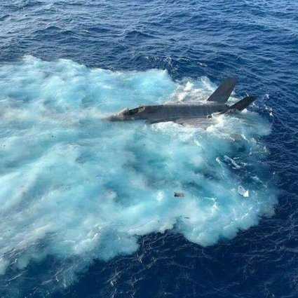 Uitgelekte foto toont F-35 in Zuid-Chinese Zee nadat hij van het Amerikaanse marineschip is gevallen