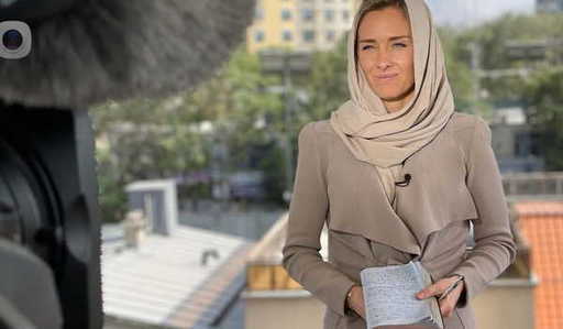 Krajina pôvodu zamietnutá, tehotná novinárka žiada o ochranu Talibanu Prieskum: 4 z 5 ľudí v USA si myslia,...