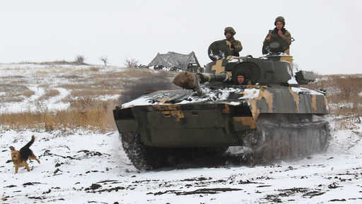 Le chef de la LPR a déclaré que l'Ukraine transférait des armes lourdes et de l'équipement au Donbass