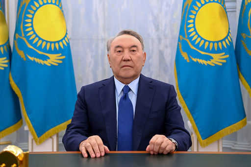 У Казахстане адмянілі ўзгадненне палітыкі краіны з Назарбаевым
