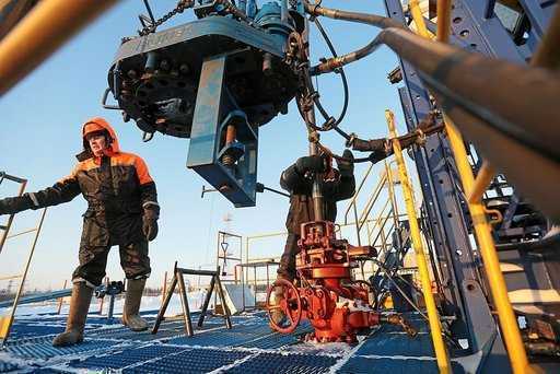 Rusia - OPEC+ va crește prețul petrolului peste 100 de dolari