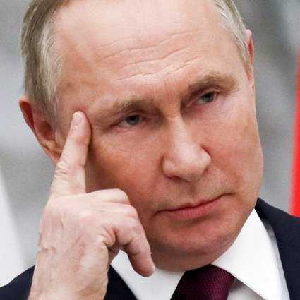 Kljubovalni Putin pravi, da skuša Zahod z Ukrajino zvabiti Rusijo v vojno