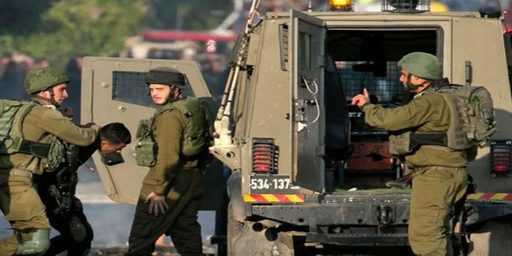 Izraelski okupatorji na Zahodnem bregu aretirajo osem Palestincev