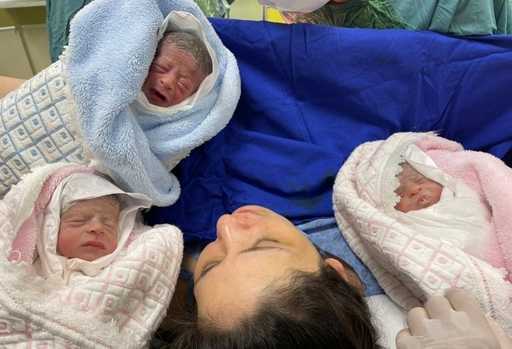 Azerbaigian - I tre gemelli sono nati in una famiglia che ha sognato bambini per nove anni