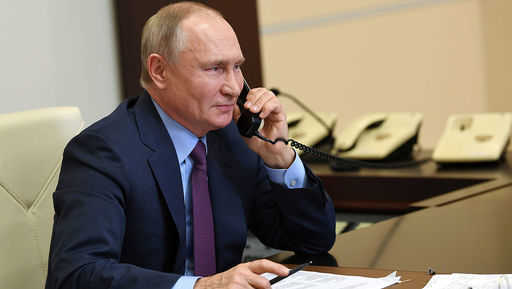 Putin anklagade i ett telefonsamtal med Macron Ukraina för provokationer