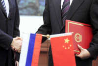 Čínsky minister zahraničných vecí deklaruje pripravenosť Číny posilniť spoluprácu s Ruskom