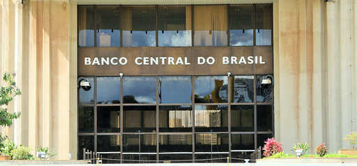 Бразилия повысила ключевую процентную ставку до двузначного числа