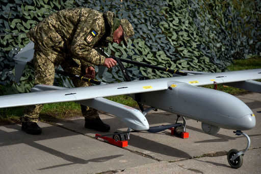 « Les mythiques « tonnes d'armes » ont été remplacées par des « drones ». Minsk et Kiev se sont disputés à propos d'un drone