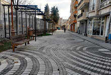 Обновленная улица Алеко Константинова в Бургасе становится базаром для художников и ремесленников