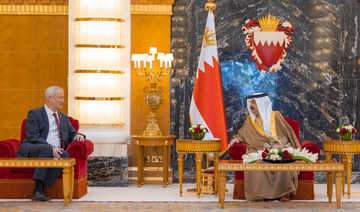 Bliski Wschód – Król Bahrajnu Hamad spotyka się z izraelskim ministrem obrony
