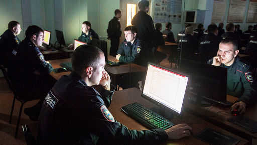 Začela se je izdaja osebnih računalnikov na ruskem vojaškem OS